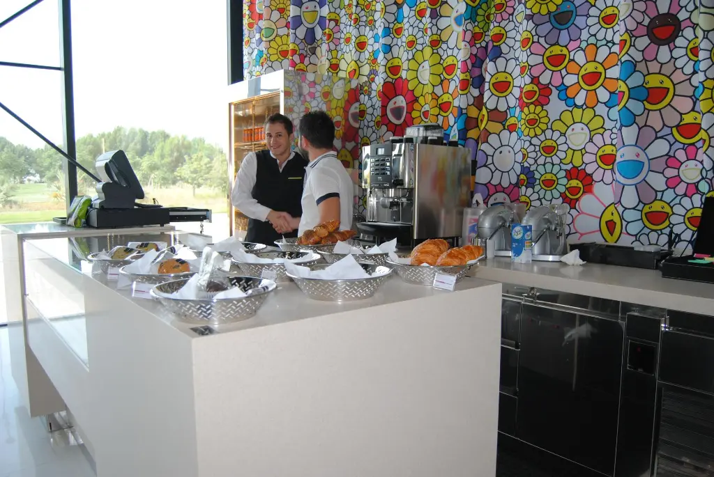 ALRIWAQ. FIN MURAKAMI (5).webp