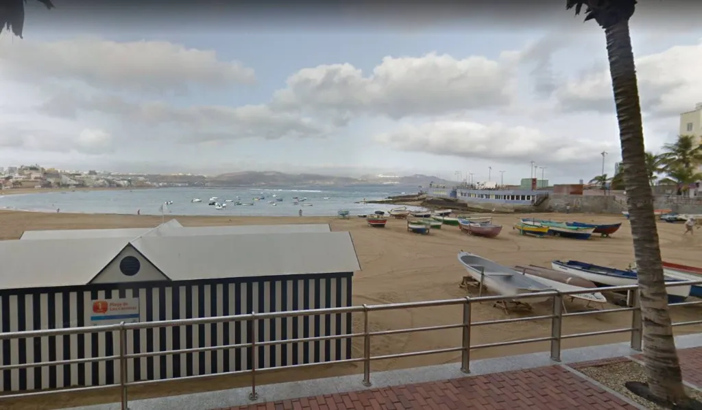 HAMACAS maps playa de las canteras 3.webp