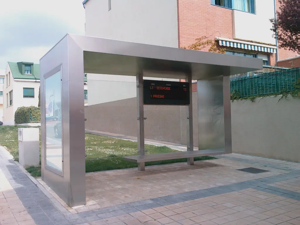 ESTEVA. BUS SHELTER ARROYO (2).webp