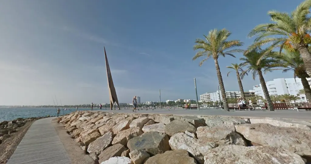 ELS PILONS maps playa els pilons salou.webp