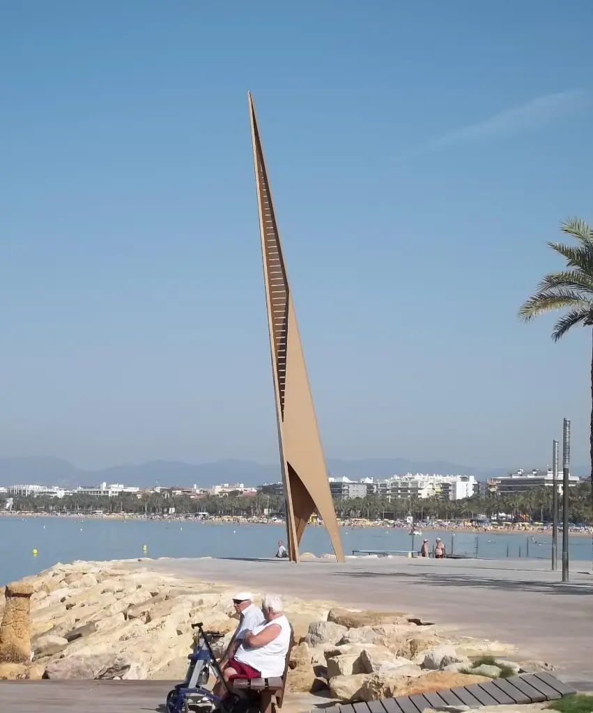 ESCULTURA SALOU (3)_1.webp
